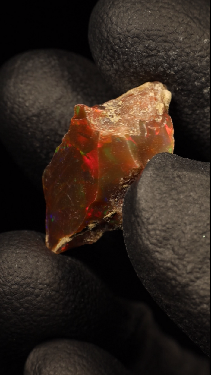 2.01g Rough Ethiopian Jewelry Grade Welo Opal