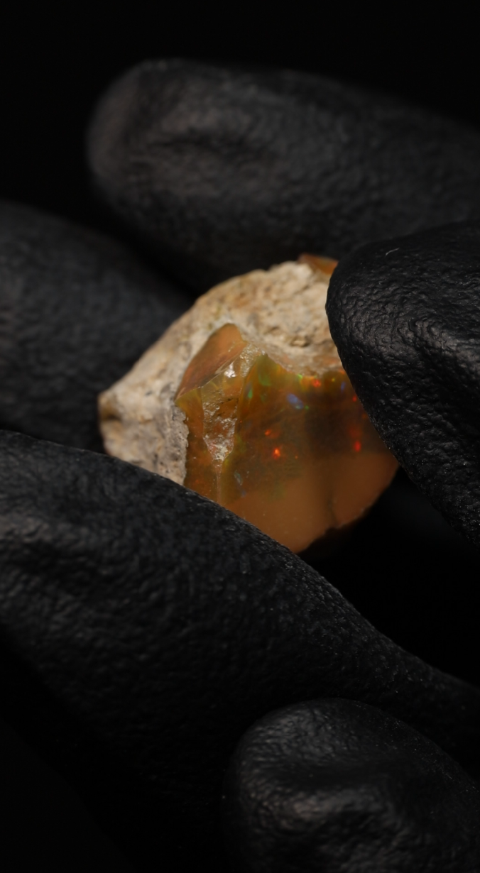 2.25g Rough Ethiopian Jewelry Grade Welo Opal