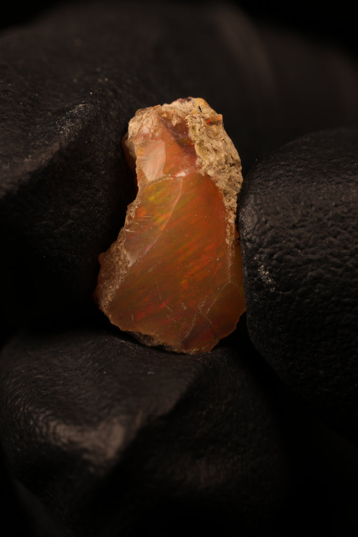 0.54g Rough Ethiopian Jewelry Grade Welo Opal