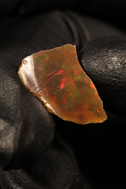 0.85g Rough Ethiopian Jewelry Grade Welo Opal