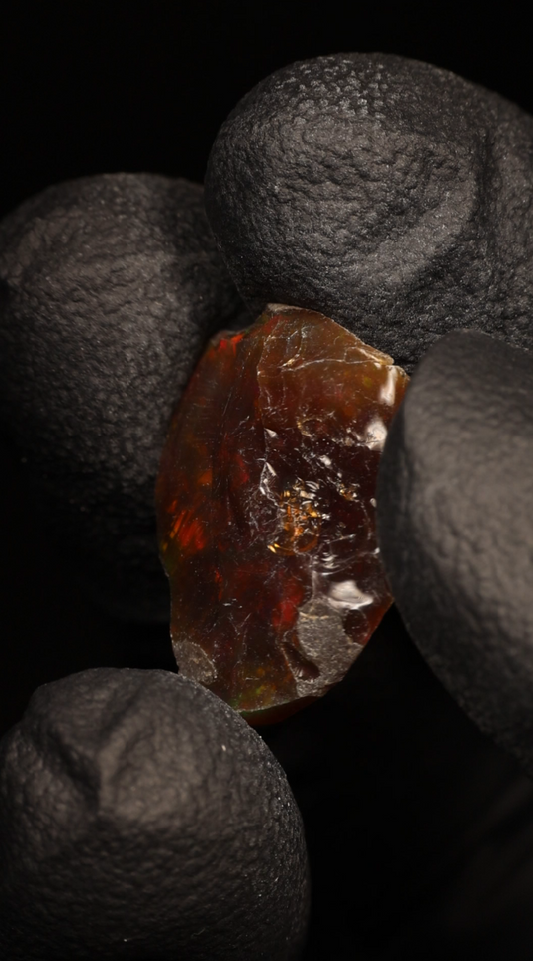 1.06g Rough Ethiopian Jewelry Grade Welo Opal
