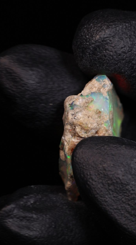 2.36g Rough Ethiopian Jewelry Grade Welo Opal