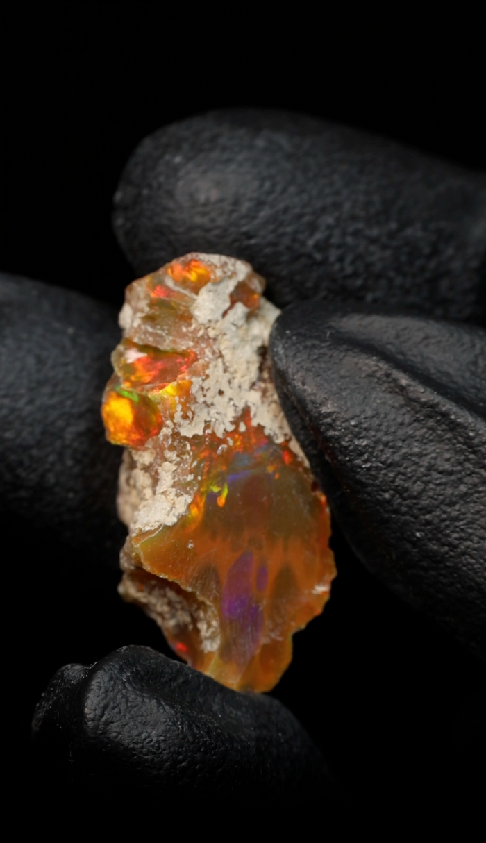 2.63g Rough Ethiopian Jewelry Grade Welo Opal