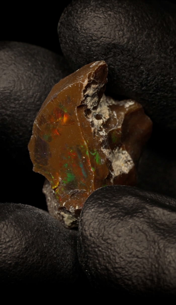 2.75g Rough Ethiopian Jewelry Grade Welo Opal