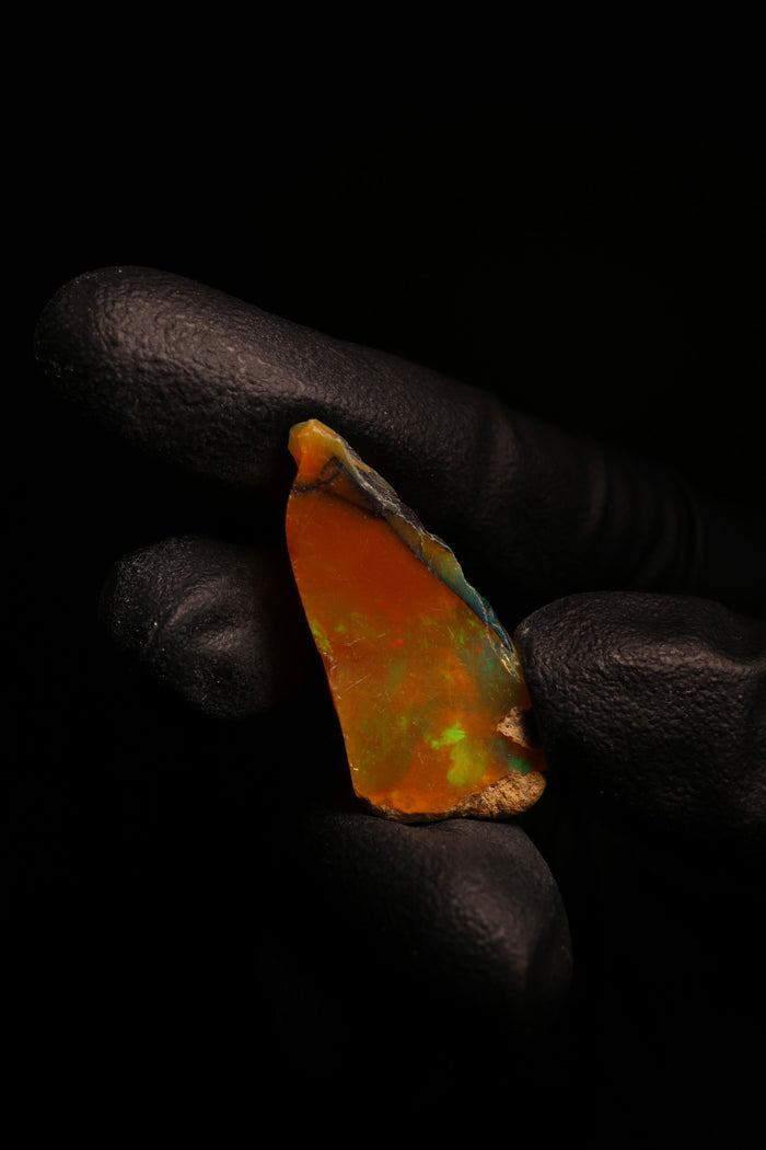 2.81g Rough Ethiopian Jewelry Grade Welo Opal