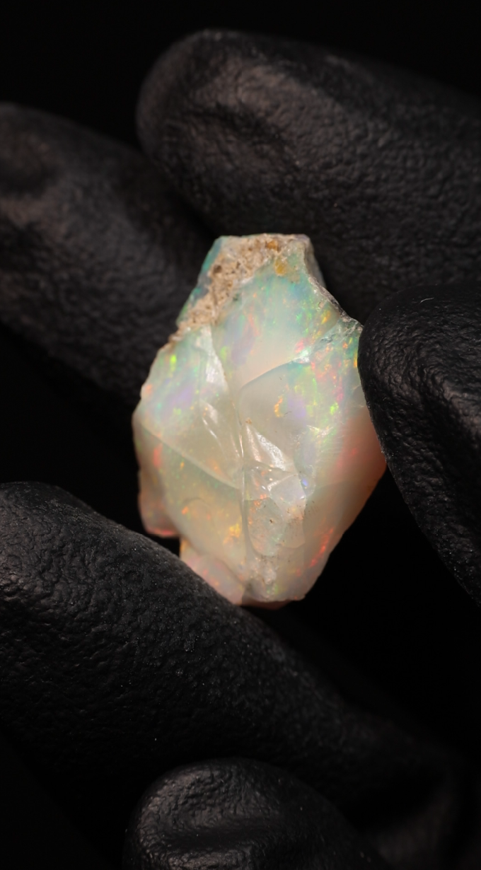 2.84g Rough Ethiopian Jewelry Grade Welo Opal