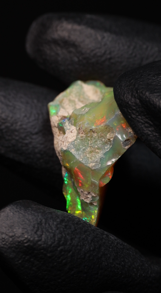 3.29g Rough Ethiopian Jewelry Grade Welo Opal
