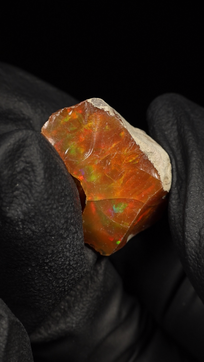 3.87g Rough Ethiopian Jewelry Grade Welo Opal