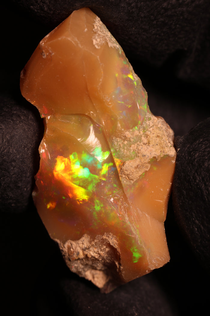4.10g Rough Ethiopian Jewelry Grade Welo Opal