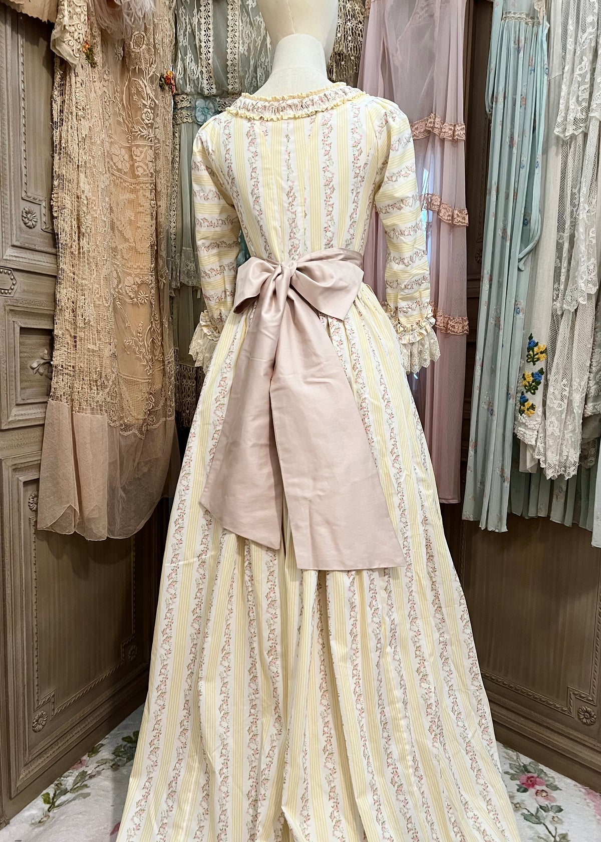 The porcelain gown
