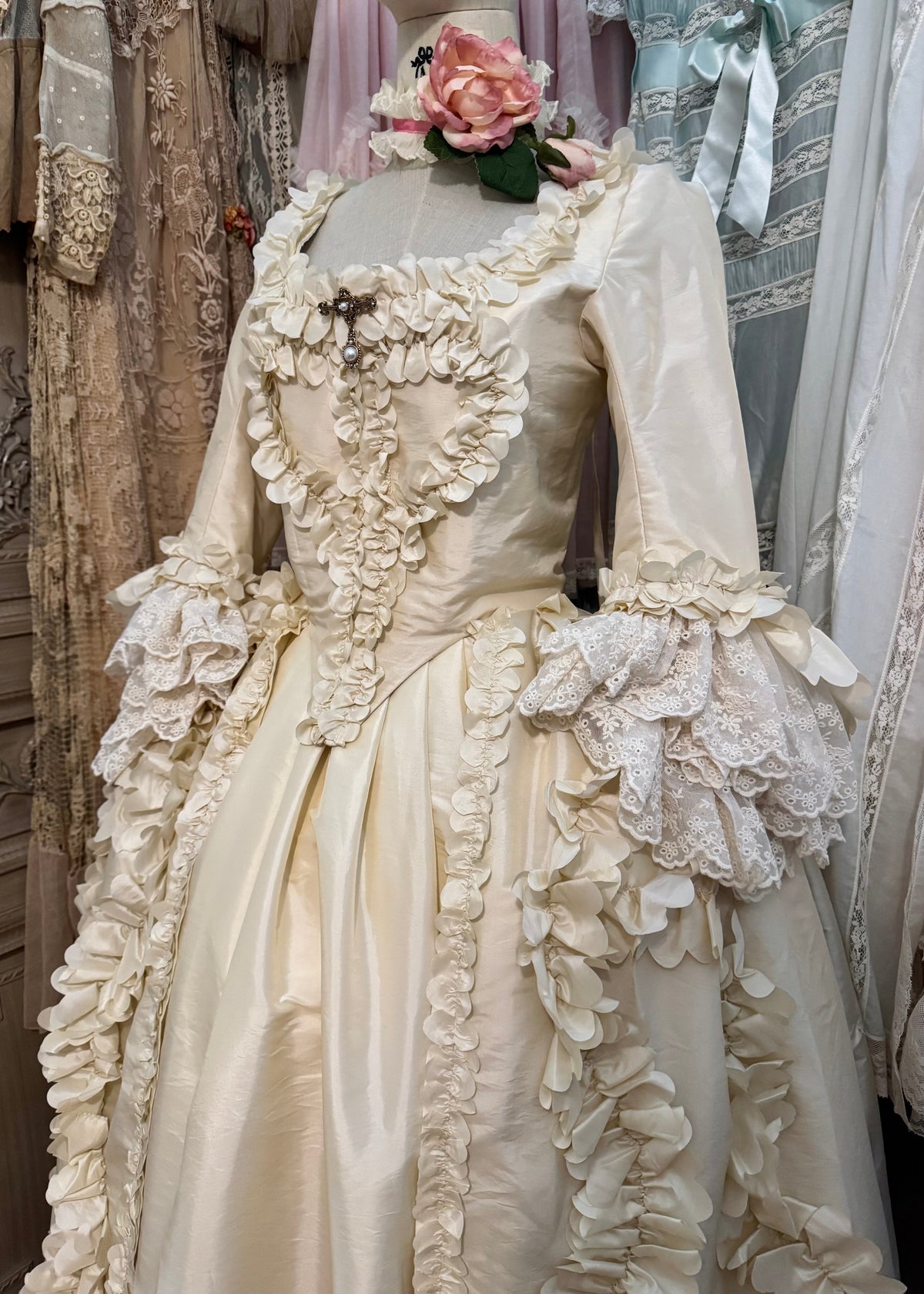 Let them eat cake gown 🎂🎀🦢