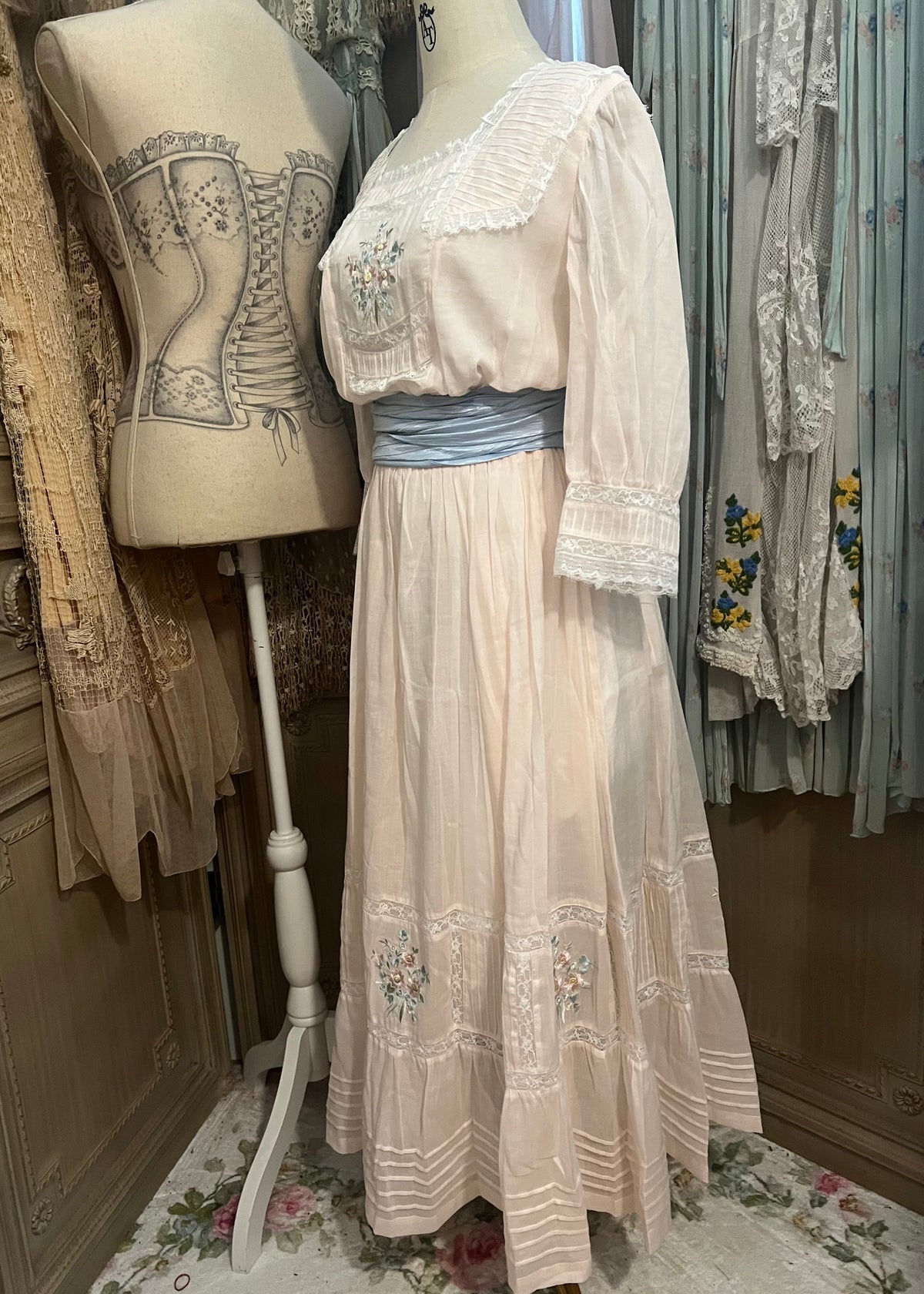 Embroidery love dress