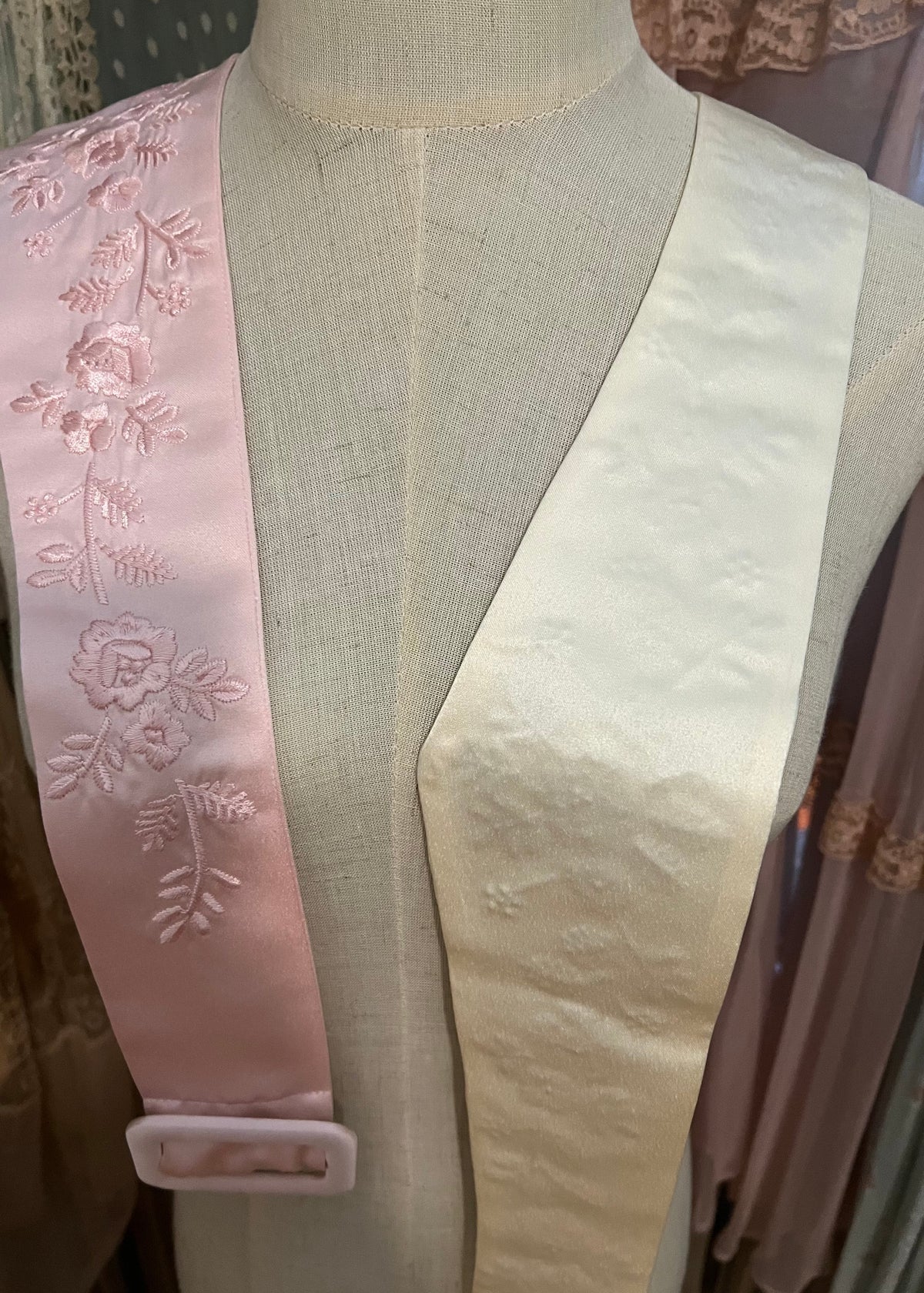Embroidered belt