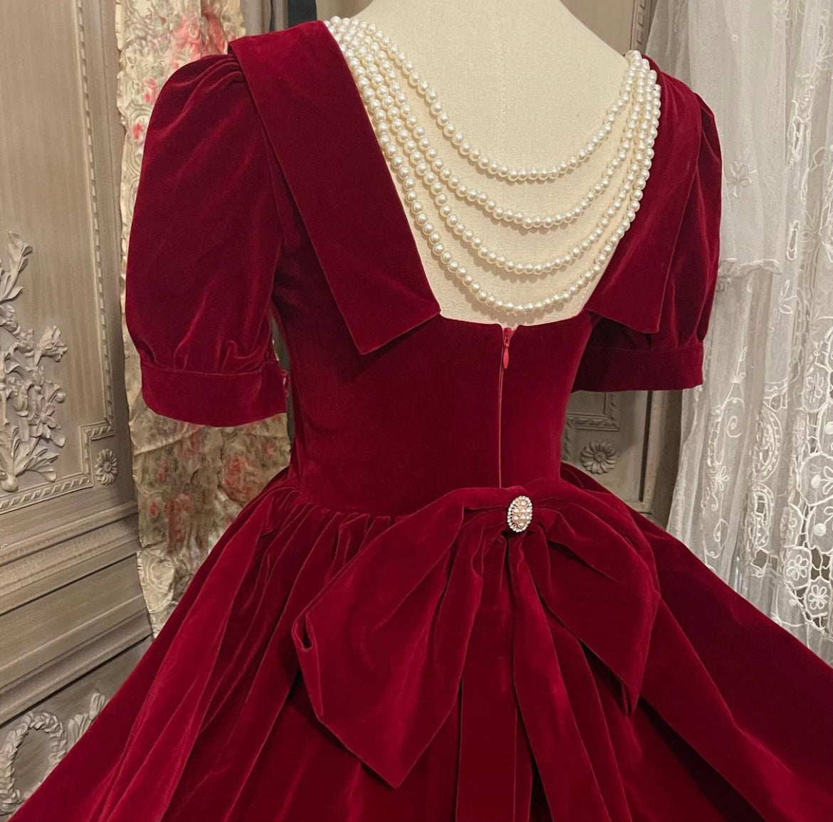Lady in red dress short sleeves version
