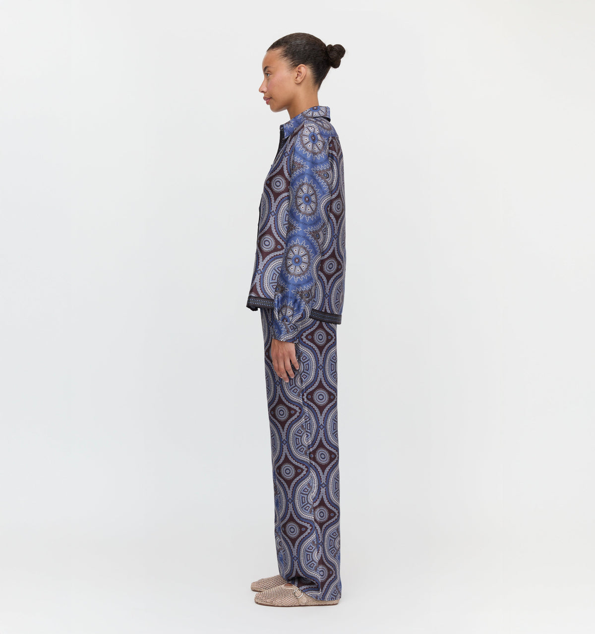 The Taylor Pant - Brown Cobalt Medallion