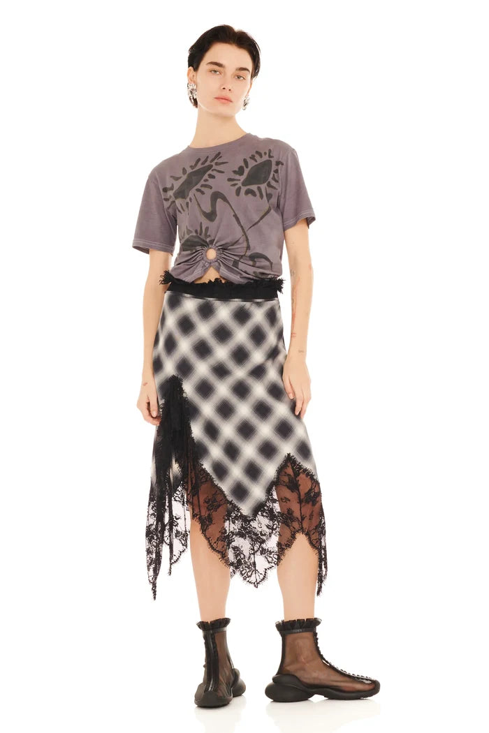 Charcoal Daisies Ring Tee