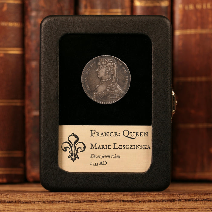 France, Queen Marie Lesczinska, AR Jeton (Non-Monetary Token) - 1733 CE - France