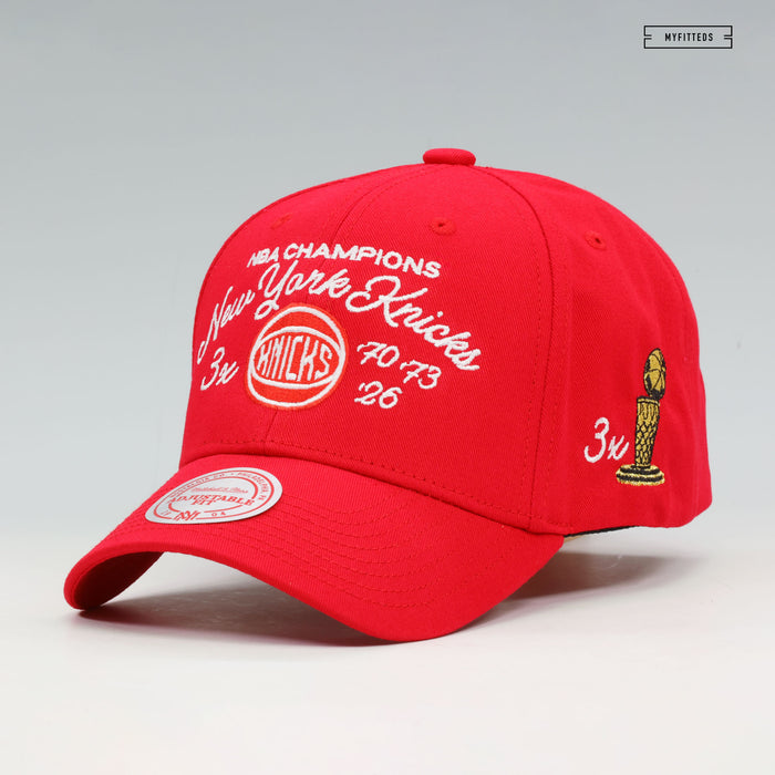 NEW YORK KNICKS 3X NBA FINALS CHAMPIONS SCRIPT LOW PRO RED MITCHELL & NESS SNAPBACK HAT