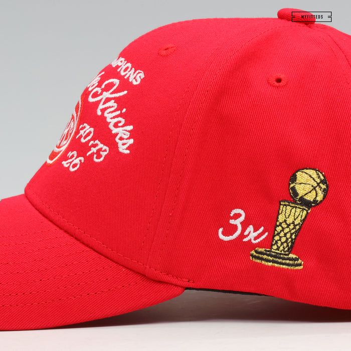 NEW YORK KNICKS 3X NBA FINALS CHAMPIONS SCRIPT LOW PRO RED MITCHELL & NESS SNAPBACK HAT