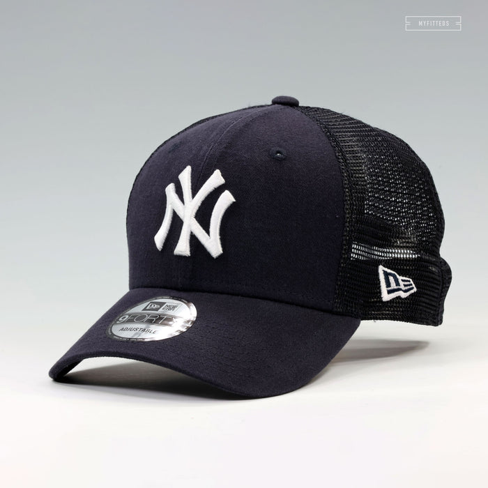 NEW YORK YANKEES NEW ERA 9FORTY ADJUSTABLE TRUCKER MESH DAD HAT