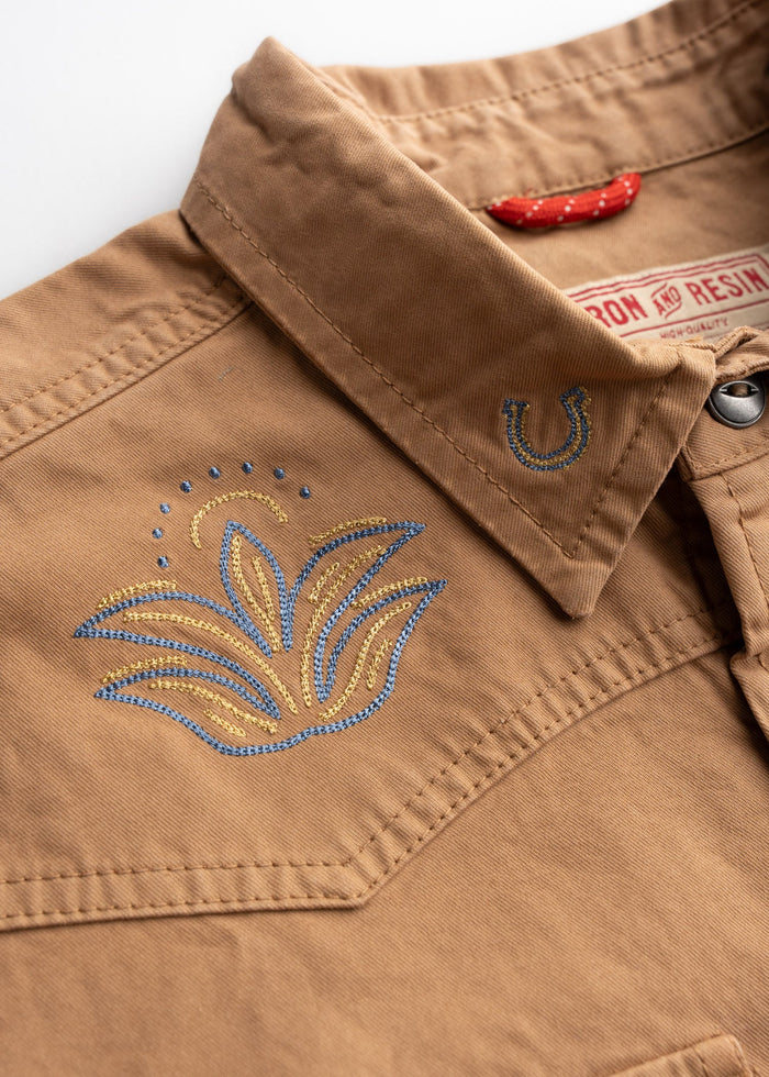 Sapa Shirt  | Iron & Resin
